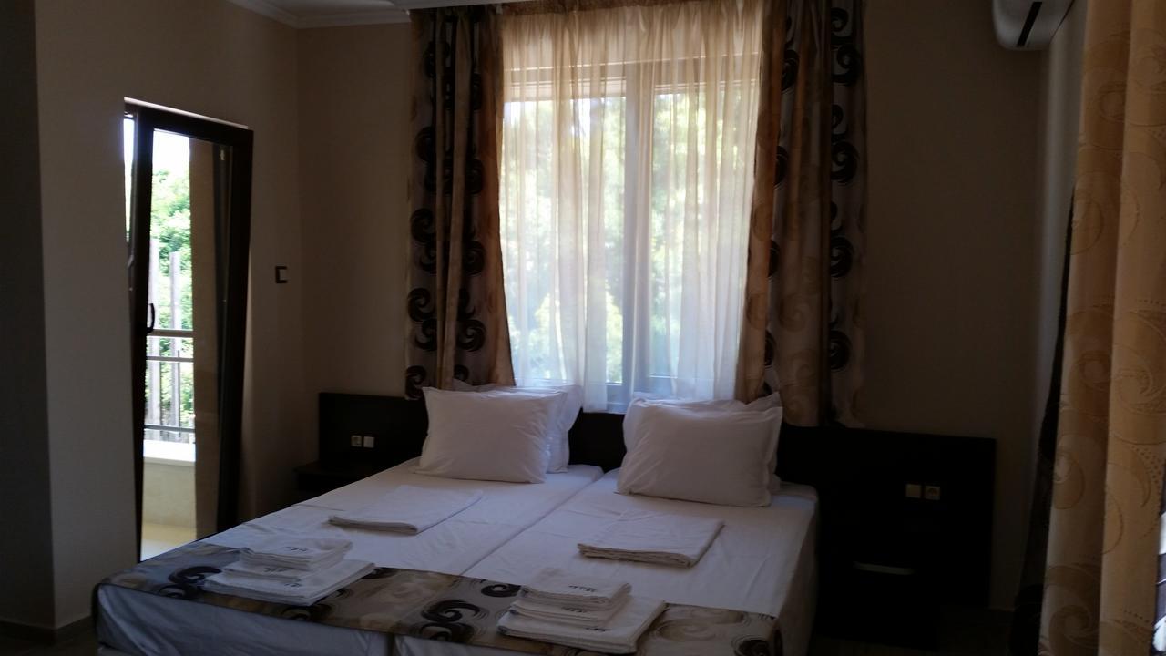 Taai Hotel Sozopol Exterior foto